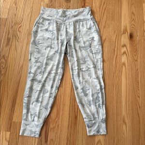Gap Fit Grey Camouflage Athleisure Joggers
